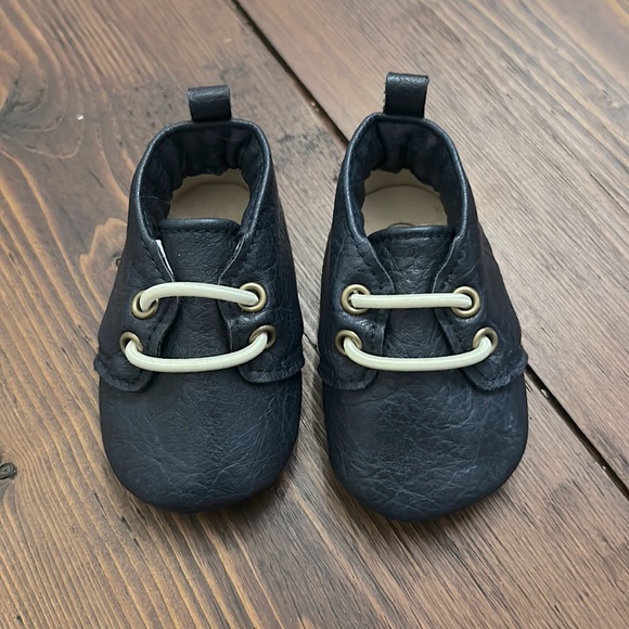 Navy leather booties - Picture 1 of 3